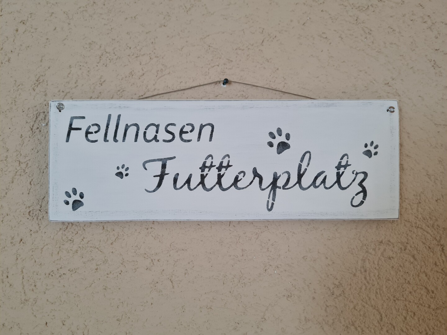 Holzschild "Fellnasen Futterplatz" 